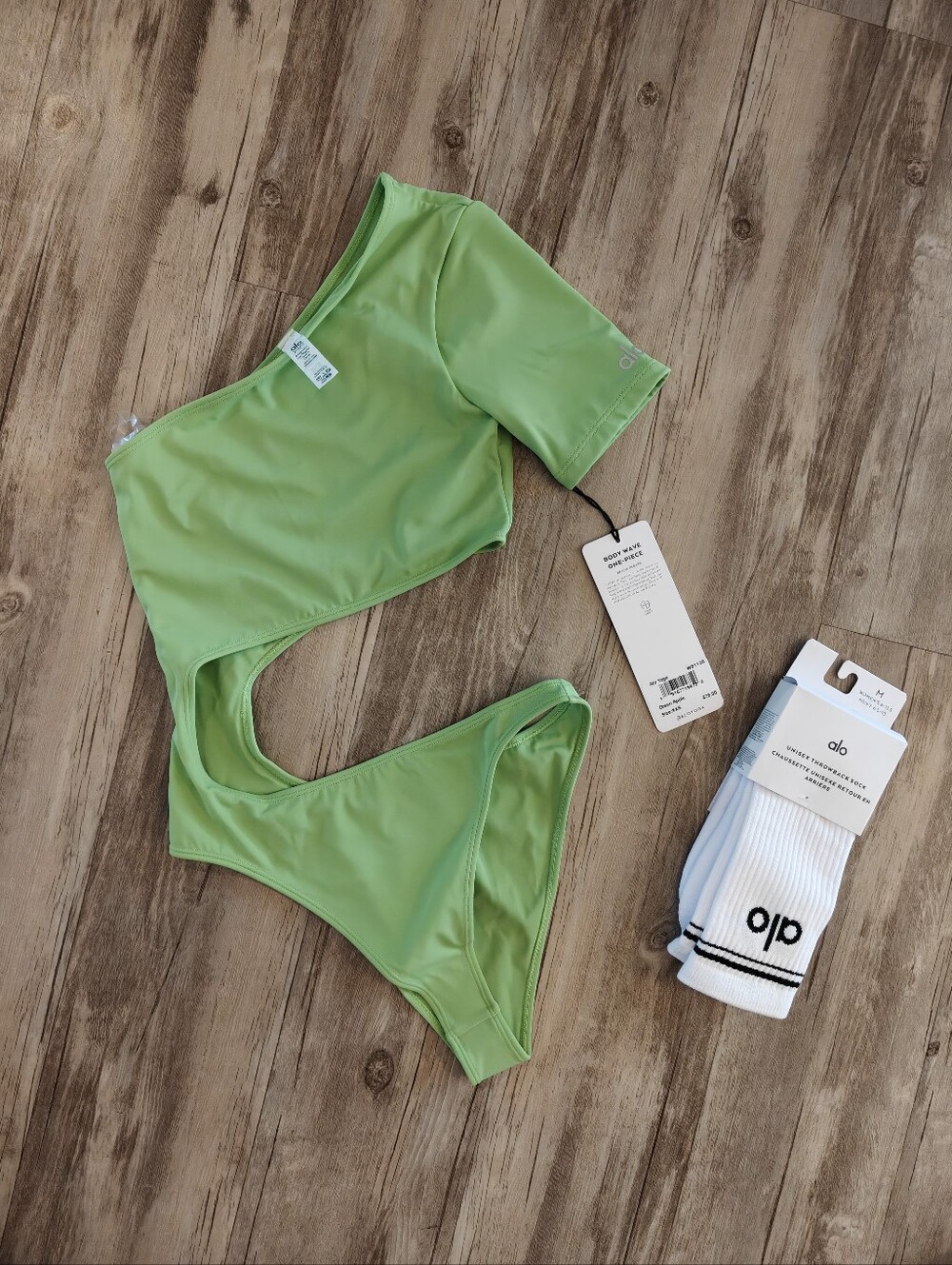 Alo Bundle Medium White Crew Socks And XXS Body Wave Suit NWT